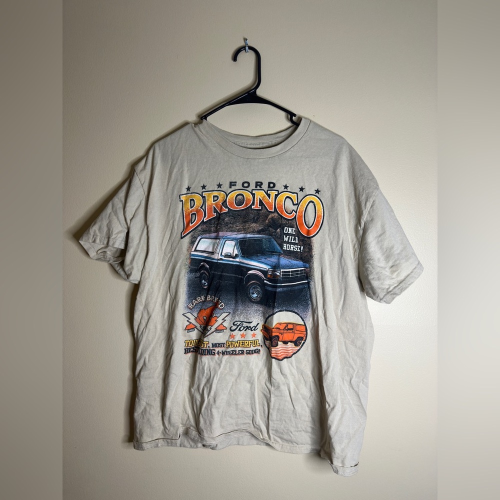Ford Bronco Graphic Tee - Light Gray